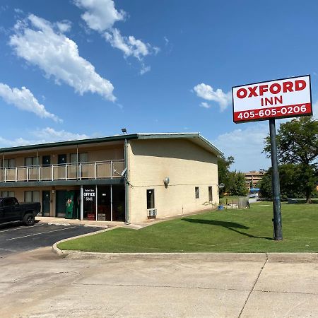 Oxford Inn, Lincoln Blvd オクラホマシティ エクステリア 写真